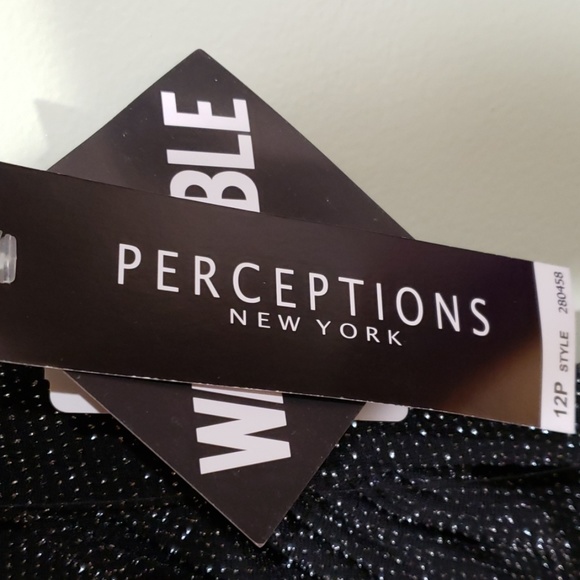 beautiful Peceptions petite blouse - Picture 7 of 8